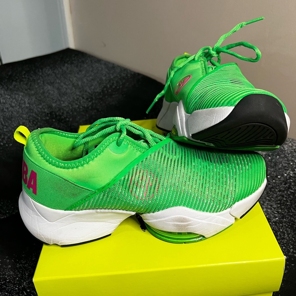 Zumba Air Stomp Neon Green -Sz 7 Pre Loved